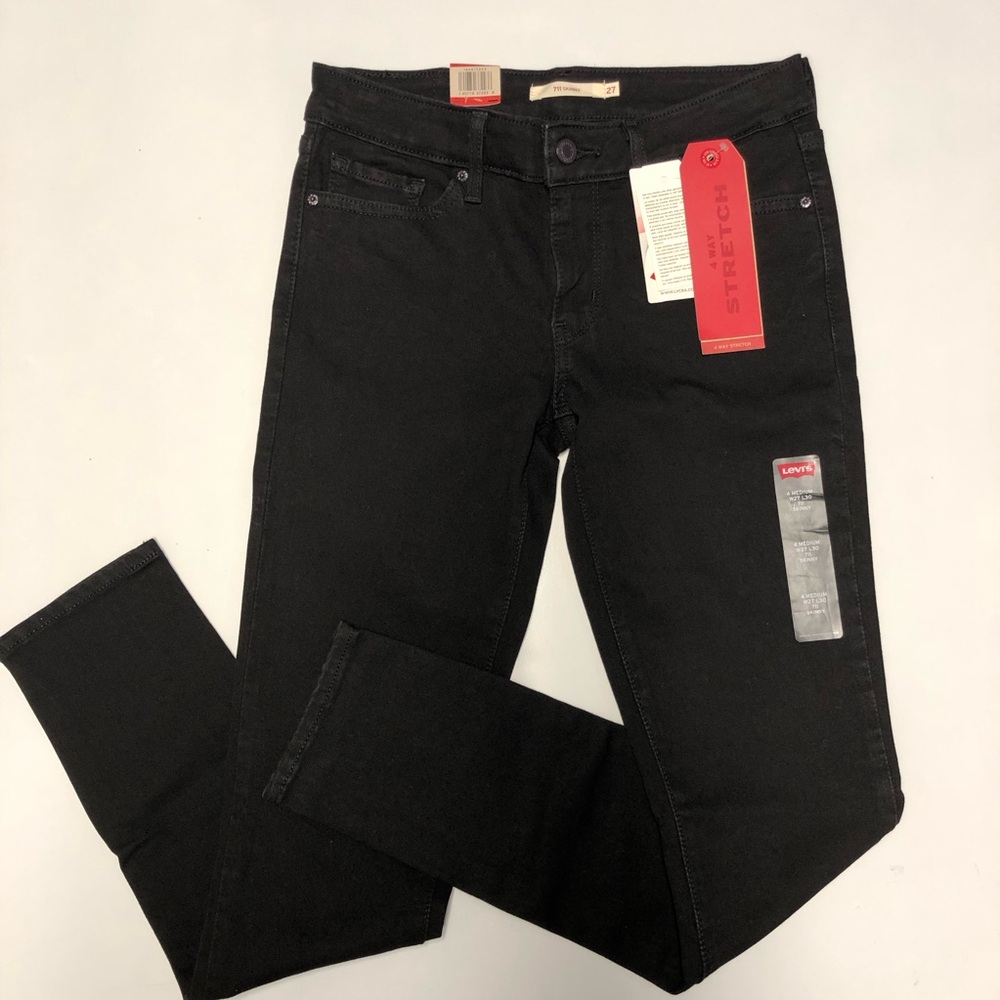 Levi’s 711 skinny jeans size 4 medium